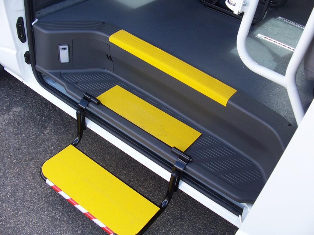 Single Step Helper Step Assists - Incar Installtions